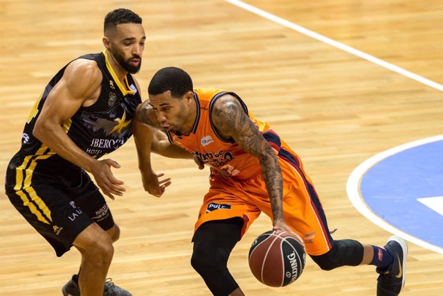 Valencia Basket vence a Iberostar Tenerife