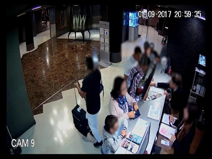 Cámara de seguridad de un hotel en el momento de un robo