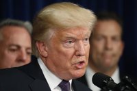 Trump asegura estar abierto a un acuerdo temporal para reformar la sanidad con los demócratas