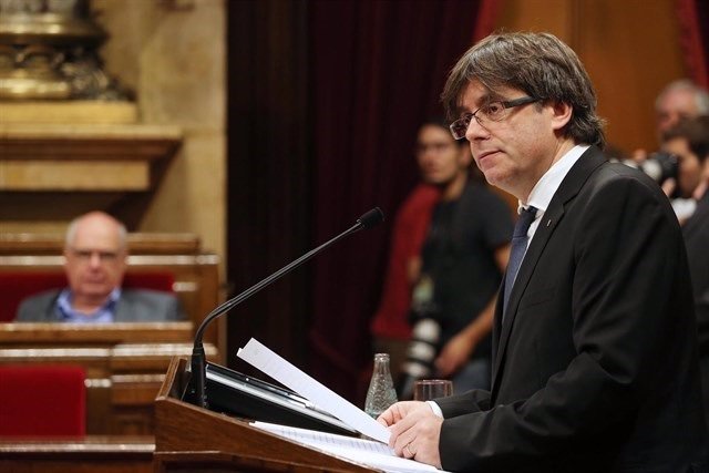 Puigdemont en el Pleno del Parlament