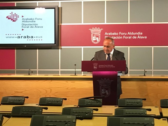 Rueda de prensa del diputado general de Álava, Ramiro González