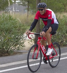 Miguel Indurain en el Clinic para prensa de Banco Santander