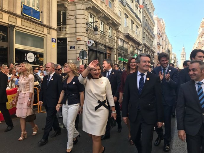 Bonig en la procesión cívica