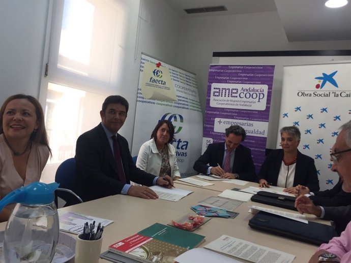 Acuerdo entre La Caixa y Amecoop-A