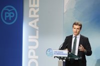 Rajoy dice a la cúpula del PP que usará la Constitución y el Código Penal para impedir la independencia