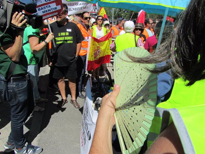 Huelga de examinadores de tráfico de 2017, protesta del 25 de julio ante la DGT