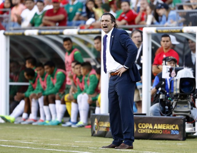 Juan Antonio Pizzi seleccionador Chile