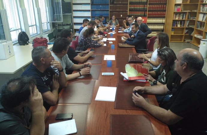 Reunión por la huelga de auxiliares de Navantia en la Ría de Ferrol.