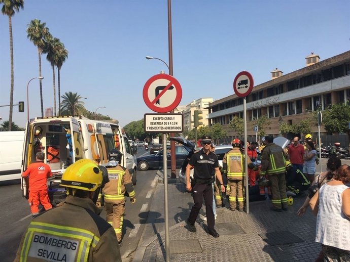 Dos heridos tras un accidente en Sevilla