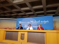 Almeida reta a Carmena y Maestre a un "careo" para saber quién propuso el día 16 para el Pleno de la Hispanidad 