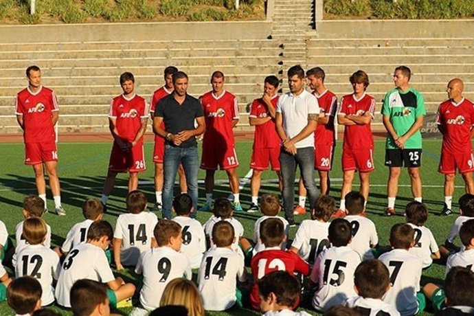 Jesule y Aganzo charlan con los niños