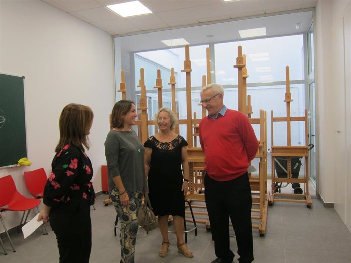                      Joan Ribó Visita Las  Nuevas Instalaciones De La           