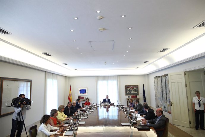Rajoy preside el Consejo de Ministros tras el desafío catalán