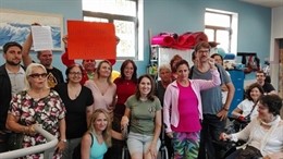 Eva Oliva e Ismel Sánchez en la protesta.