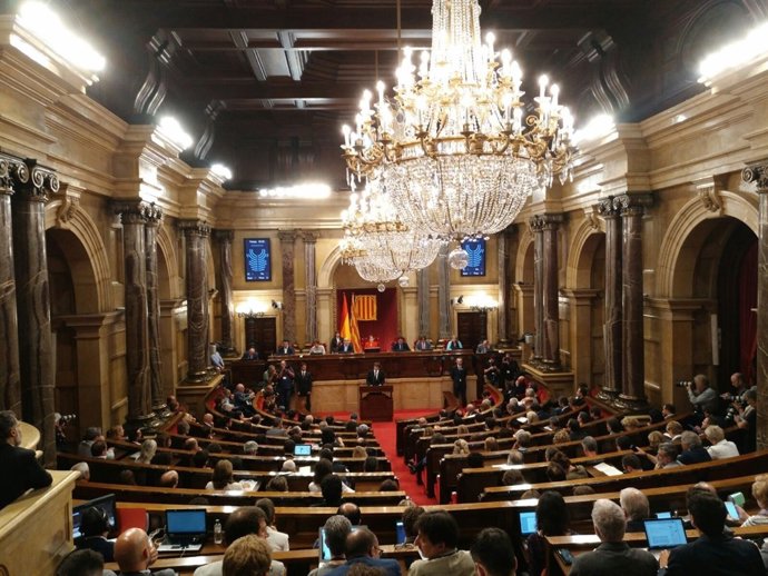 Ple del Parlament el 10 d'octubre