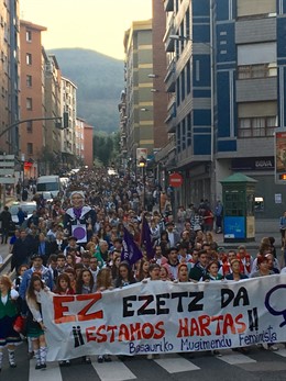 Manifestación en Basauri contra las agresiones en fiestas