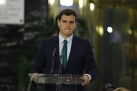 1-O.- Rivera cree un chantaje diferir la declaración de independencia y exige a Rajoy aplicar el 155 "sin excusas"