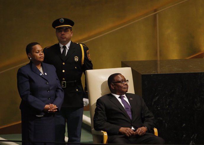  Arthur Peter Mutharika 