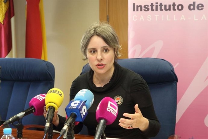 La directora del Instituto de la Mujer