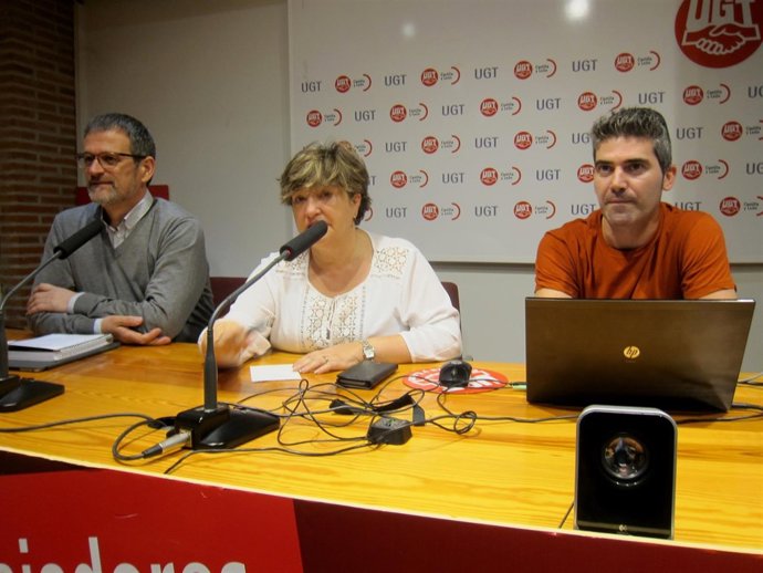 Amez junto con Monell (izda) y Poveda.                     