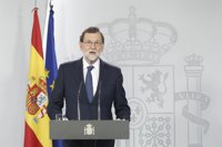 Rajoy activa la vía del artículo 155 y pide a Puigdemont que aclare si ha declarado la independencia