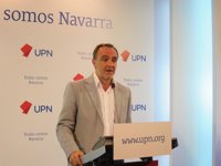 Esparza: "El Gobierno de Barkos se ha situado al lado de quienes incumplen la ley y están fracturando la sociedad"