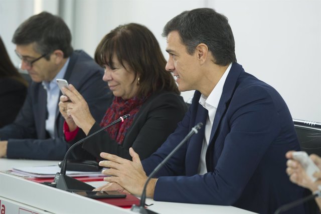 Pedro Sánchez preside la Ejecutiva Federal por la situación en Cataluña