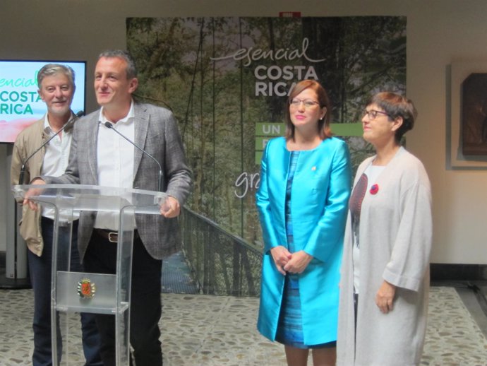 Acto de recepción a la embaadora de Costa Rica, Doris Osterlof