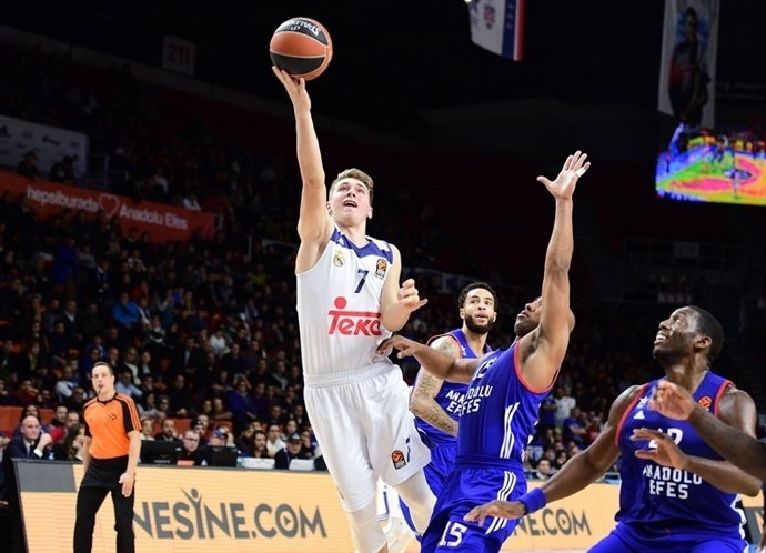 Luka Doncic en el Efes - Real Madrid