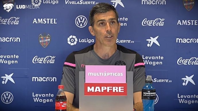 Juan Ramón López Muñiz, entrenador del Levante