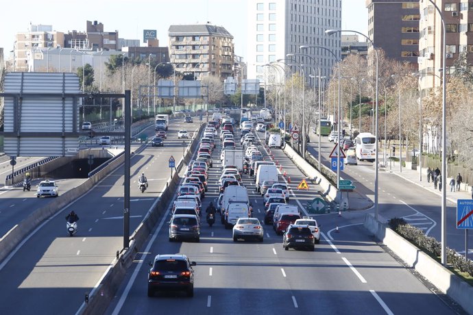 Tráfico, Madrid, cortes de tráfico por contaminación, coche, coches, vehículo