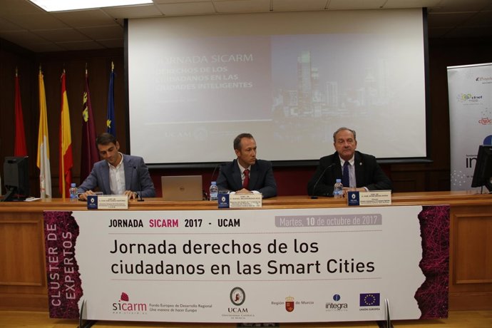 Fotografía del momento de la inauguración de la jornada