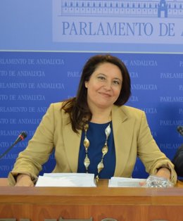 La portavoz parlamentaria del PP-A, Carmen Crespo
