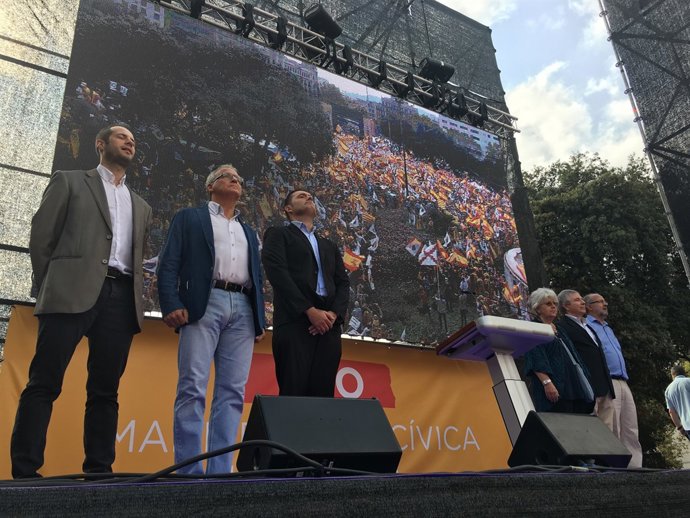 Manifestació del 12-O a Barcelona, en la Hispanitat 2017