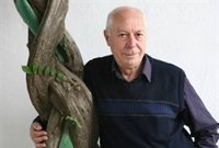 El ciclo 'Damas de Noche' lleva a Vélez-Málaga al poeta Antonio Carvajal