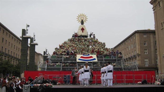 Ofrenda a la Virgen del Pilar de Zaragoza       