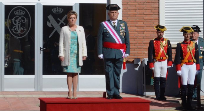 La delegada del Gobierno y el general jefe de la zona de Castilla y León