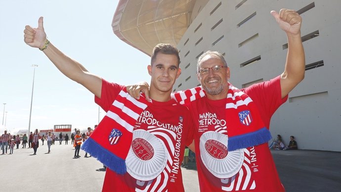 Aficionados del Atlético de Madrid en el Wanda Metropolitano