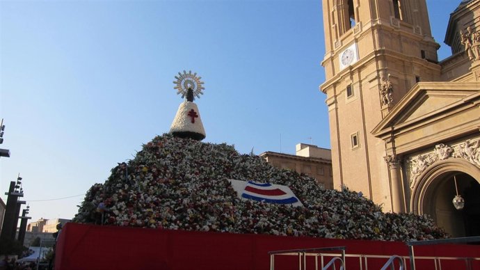 Ofrenda de Flores a la Virgen del Pilar de Zaragoza