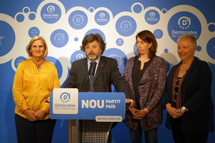 N.de Gispert, A.Castellà, T.Laïlla i I.Ribera (Demòcrates).
