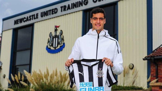Mikel Merino firma por 5 años con el Newcastle 