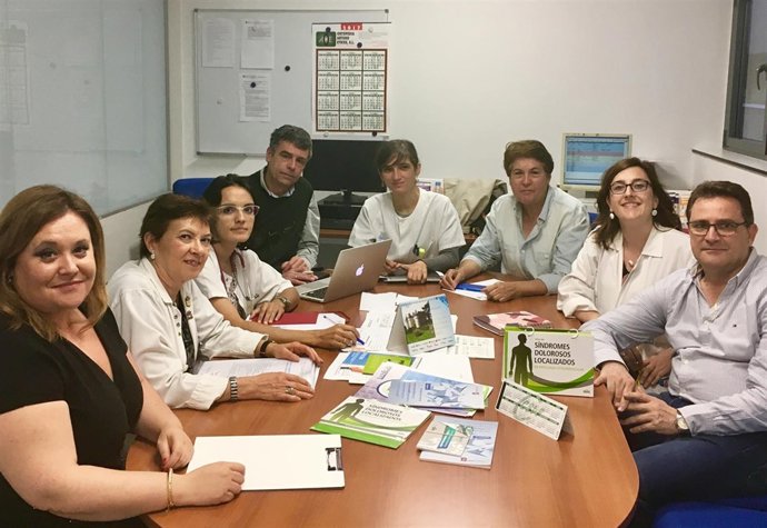 Integrantes del equipo galardonado. 