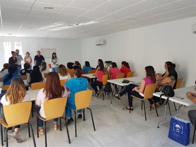 En Cantoria, 21 mujeres se han formado en atención sociosanitaria a dependientes