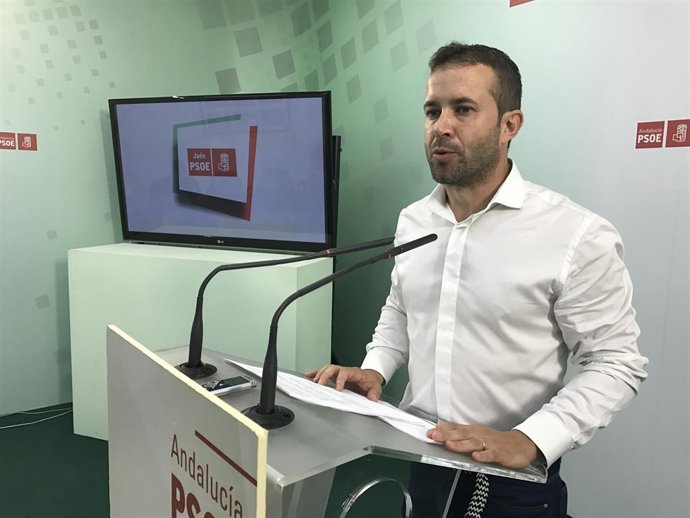El parlamentario del PSOE de Jaén Julio Millán.
