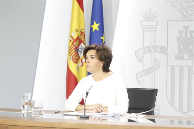 Rueda de prensa de Santamaría tras el Consejo de Ministros