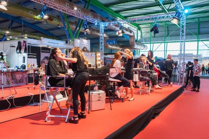 ESTILO MLG, SALÓN DE PELUQUERÍA, BARBERÍA, BELLEZA Y ESTÉTICA