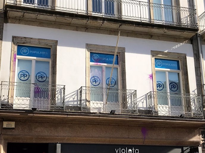 Ataque a la sede del PP de Vigo.