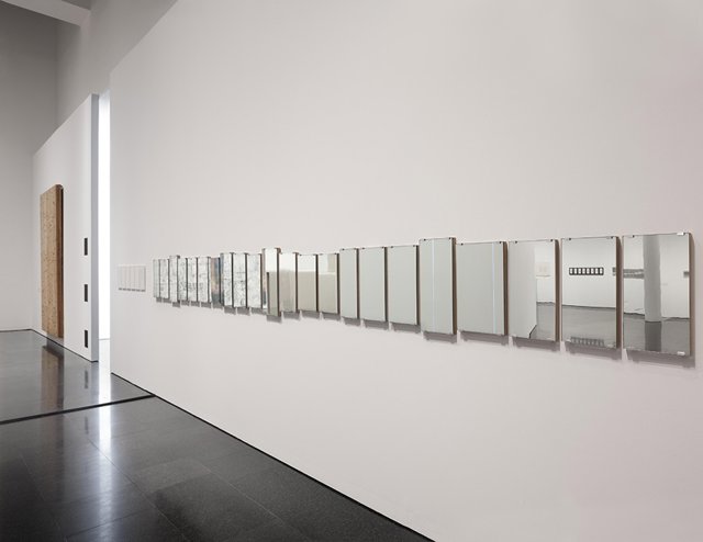 Mirror Piece, del colectivo Art & Language en el Macba