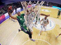 Unicaja estira su dulce momento y Estudiantes logra la primera victoria en Burgos
