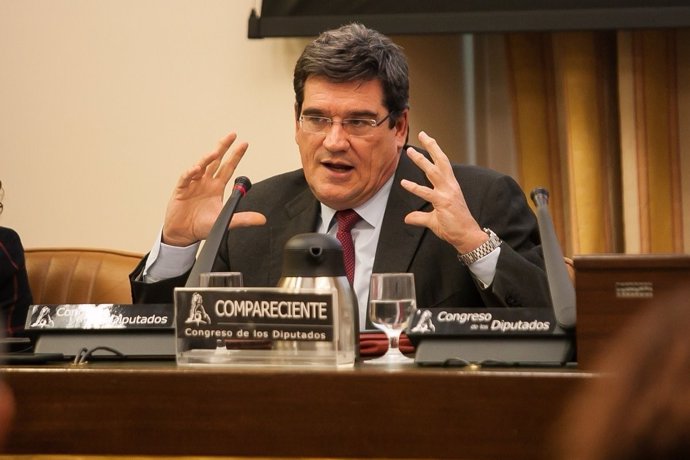 El presidente de la AIReF, José Luis Escrivá, en el Congreso